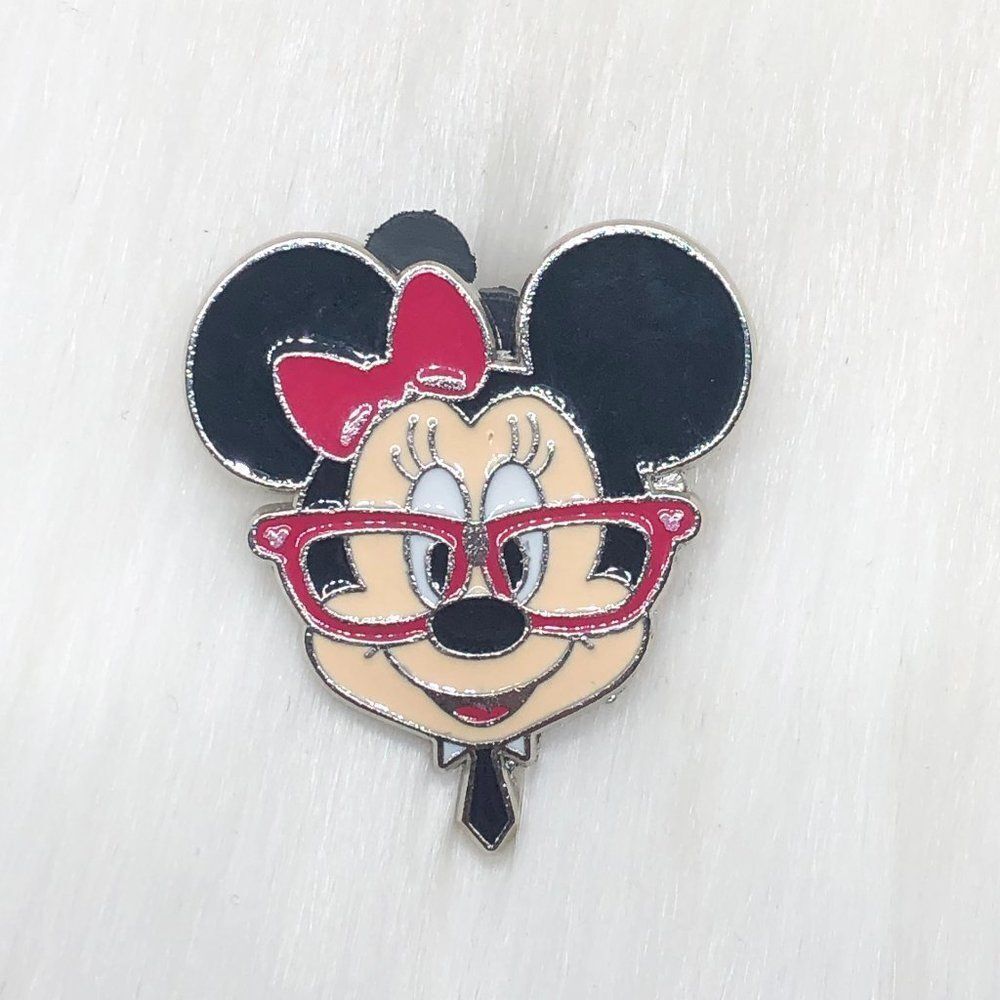 🔮‎ 5/$25 Disney Nerds Rock! Minnie Mouse Pin